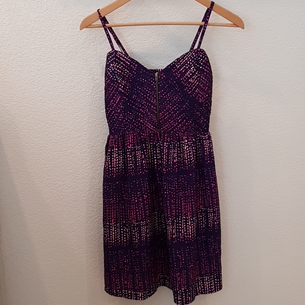 Roxy dress with fun colors with zipper